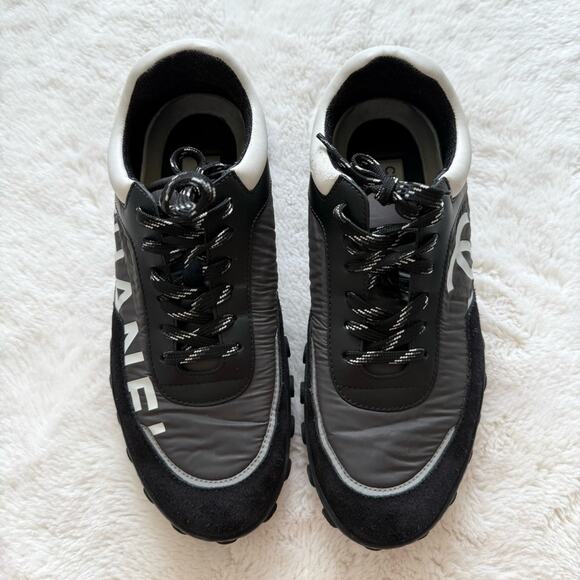 CHANEL CC Logo Black Suede Nylon Trainers Sneakers size 39.5 Authentic - Picture 1 of 8